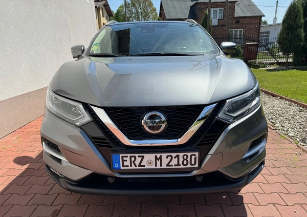 Nissan Qashqai cena 69900 przebieg: 142000, rok produkcji 2018 z Radomsko małe 232